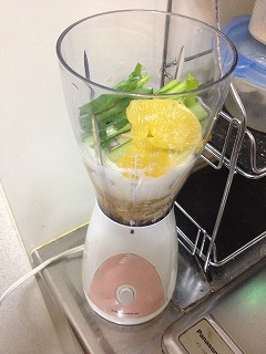 green smoothie hassaku.jpg